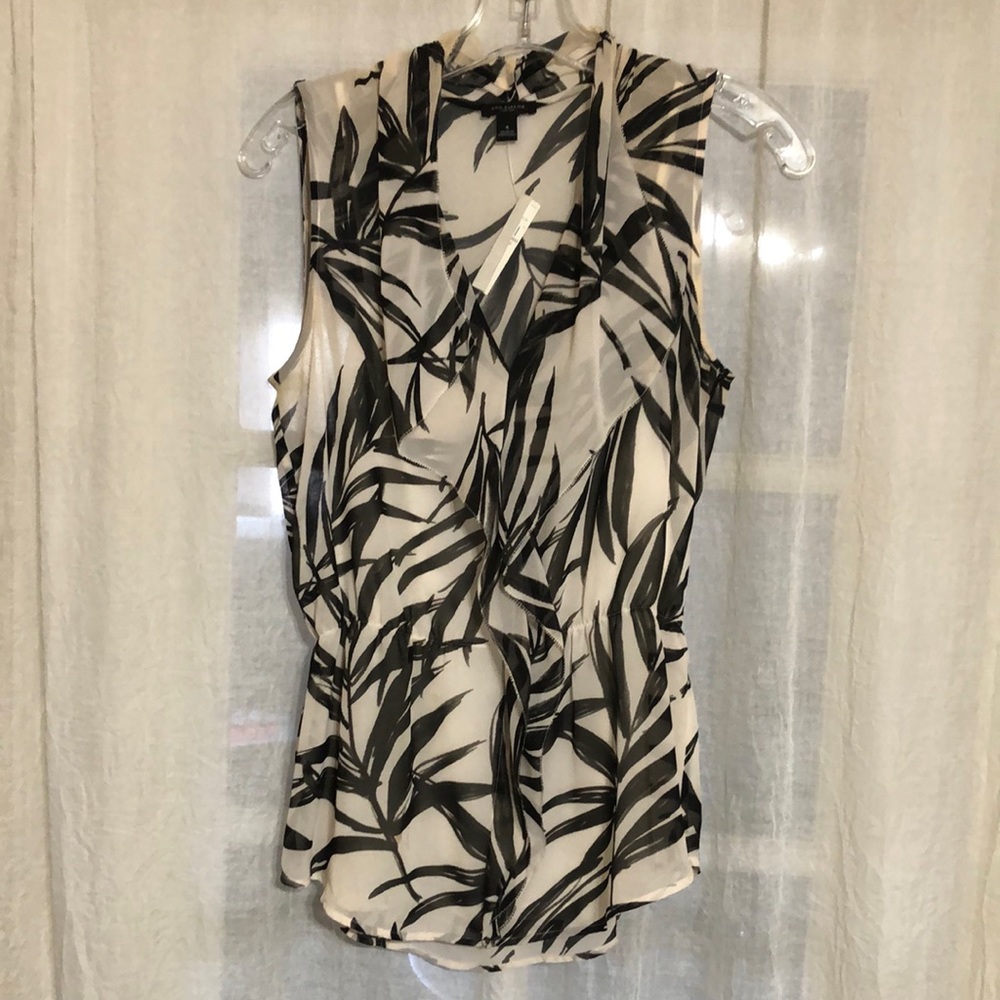 Ann Taylor NWT Palm Frond Sleeveless Blouse Tropical